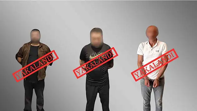 İçişleri Bakanı Yerlikaya 'Kırmızı bültenle aranan 3 şahıs yakalandı ve ülkemize iadeleri sağlandı'