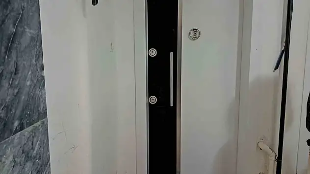 İntihar eden kanser hastası adamın eşini bakacak kimse olmadığı için öldürdüğü iddiası