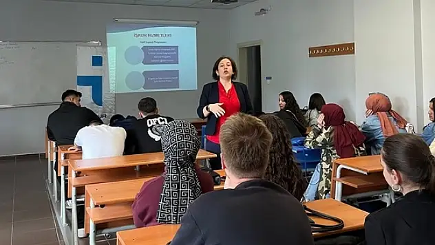 'İş Arama Becerileri' konulu söyleşi gerçekleştirildi