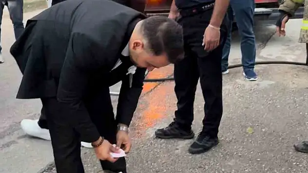 İtfaiye personelinin düğün konvoyuna mesai arkadaşlarından sürpriz