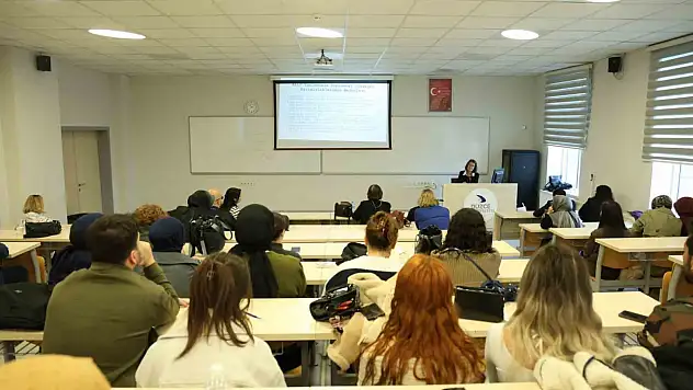 Kadın ve ailenin güçlenmesi konuşuldu