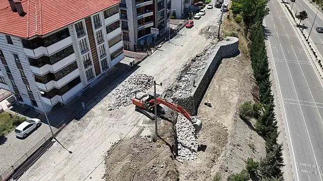 Karabük Belediyesi'nden toprak kaymasına karşı önlem