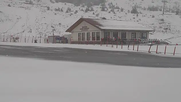 Karabük'e Nisan'da kar sürprizi