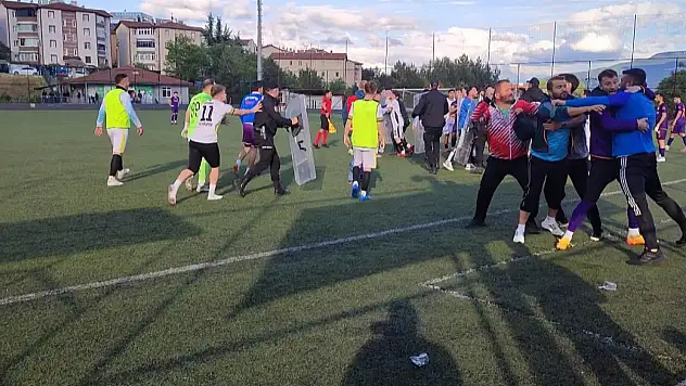 Karabük'te amatör maçta sinirler gerildi