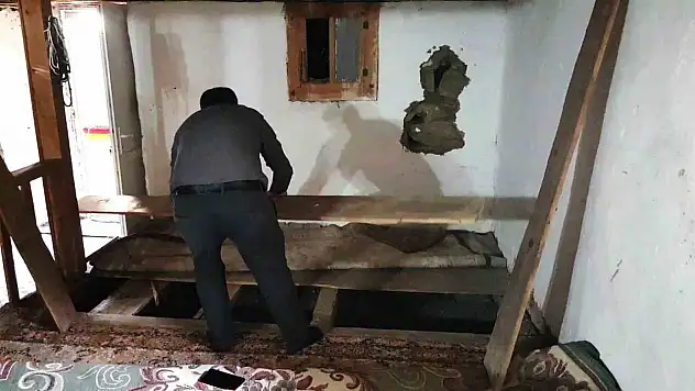 Karabük'te köy camisinde tahribat