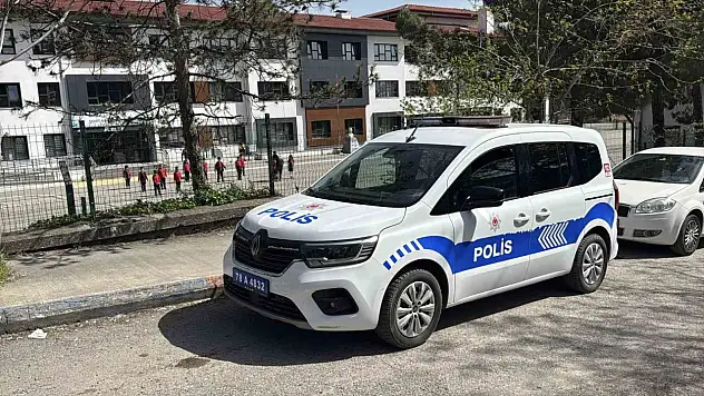 Karabük'teki okullarda polislerin güvenlik seferberliği başladı