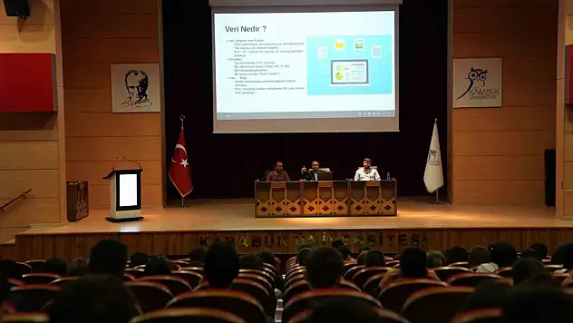 Karabük Üniversitesinde lise öğrencilerine yapay zeka anlatıldı