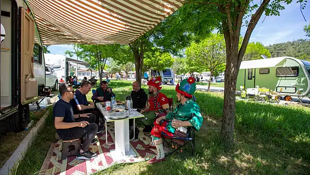 Karavan tutkunları Harmancık'ta buluştu