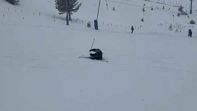 Tatilciler kayak yapmaya devam etti