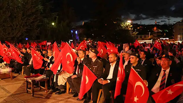 15 Temmuz şehitleri dualarla anıldı: Okunan selalar duygusal anlar yaşattı