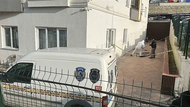 Kastamonu'da 7'nci kattaki balkondan düşen genç hayatını kaybetti