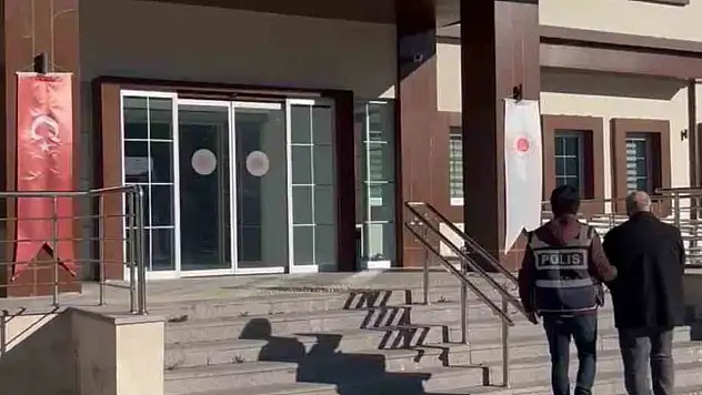 Kastamonu'da firari şahsı polis yakaladı