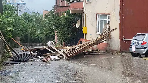 Kastamonu'da fırtına ve hortum etkili oldu