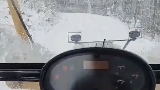 Kastamonu'da kar 243 köy yolunu ulaşıma kapattı