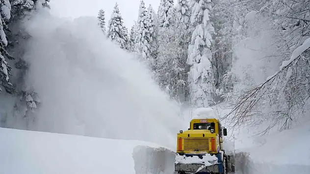 Kastamonu'da kar sebebiyle 102 köye ulaşım sağlanamıyor
