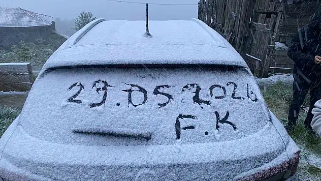 Kastamonu'da mayıs ayının sonunda kar sürprizi
