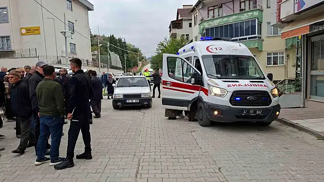 Otomobilin bacağının üzerinden geçtiği kadın yaralandı