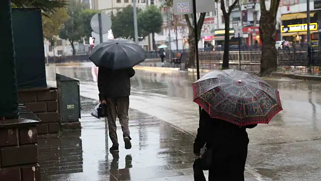 Kastamonu'da sağanak yağış etkili oluyor