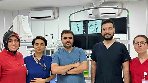 Kastamonu'da şah damarı darlıklarına stentle müdahale başladı