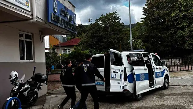 Tartıştığı kişiyi bıçakla yaralayan şüpheli tutuklandı