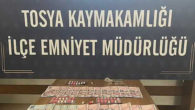 Uyuşturucuyla yakalanan iki şüpheli tutuklandı