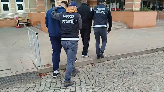 Kastamonu'da uyuşturucuyla yakalanan 2 şüpheli tutuklandı
