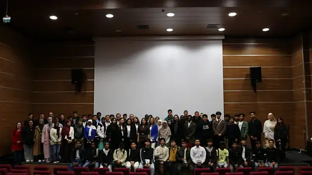 Kastamonu Üniversitesi'nde yabancı öğrencilere üniversite anlatıldı