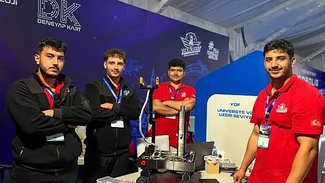 Kastamonu Üniversitesi öğrencileri, TEKNOFEST RoboLig'de Türkiye 5'incisi oldu