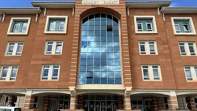 7 yıl 6 ay hapis cezasına çarptırıldı