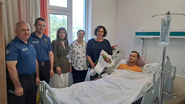 Kaza yapan polis memuruna moral