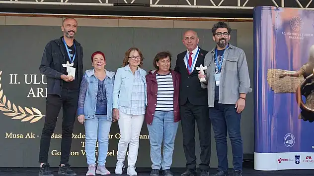 KBÜ'lü akademisyen ve öğrencilerden çifte ödül