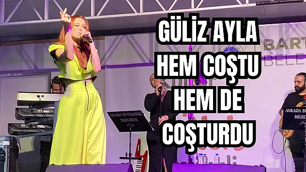 Konserde renkli dakikalar