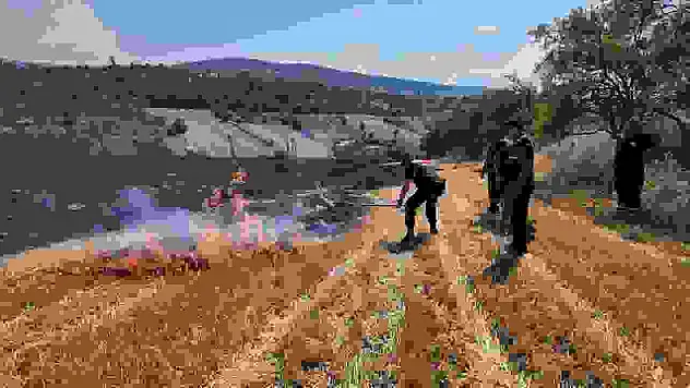 Korkutan anız yangını havadan ve karadan müdahaleyle kontrol altına alındı