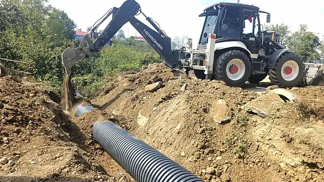 Köylerin içme suyu hattında yenileme sürüyor