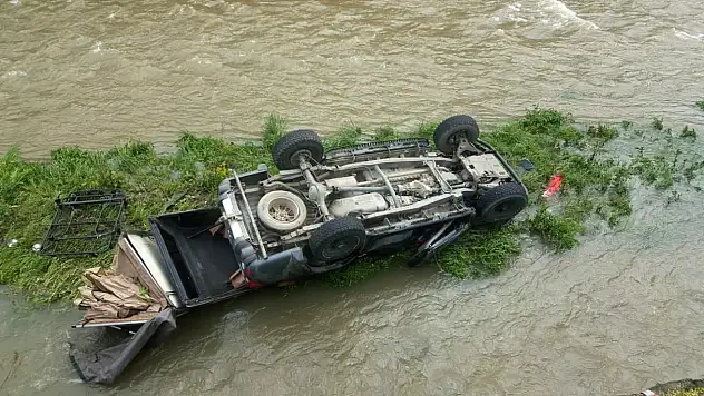 Kuşlara yem vermek isterken hayatını kaybetti