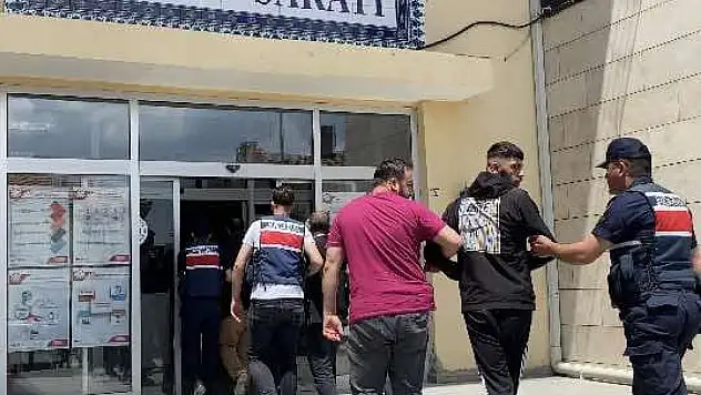 Halat ve kablo hırsızı 3 zanlı tutukladı