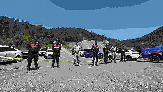Maden ocağında hayatını kaybeden işçiyi çıkarma çalışmalarına yangın engeli