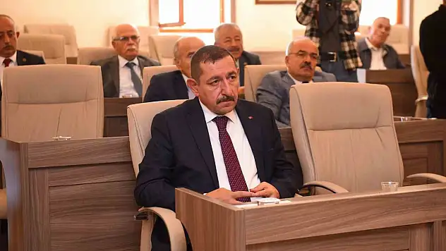 Kastamonu Belediye Başkanı Vidinlioğlu makam aracıyla kaza geçirdi