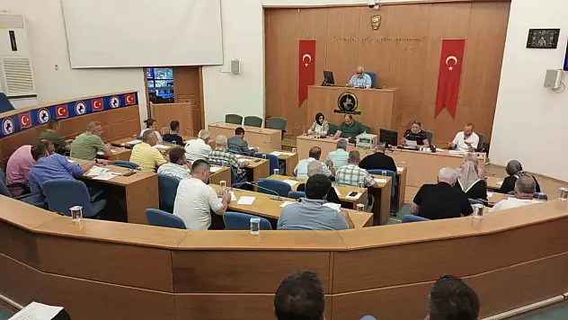 Meclis 28 gündem maddesini görüşte