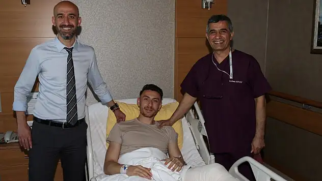 Menisküs yırtığına 15 dakikada müdahale