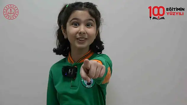 Minik yüreklerden Anneler Günü'ne renkli kutlama