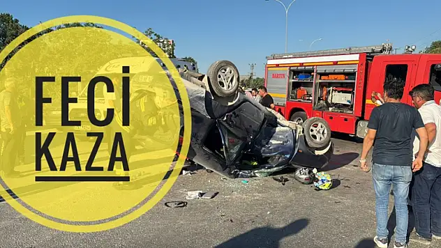 Motosiklet ile otomobil çarpıştı
