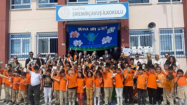Öğrencilerin Dünya Süt Günü coşkusu