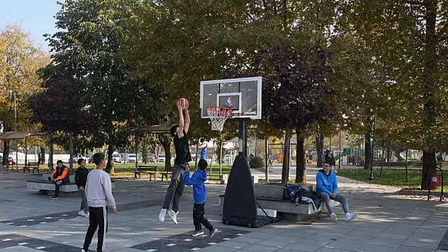 Okula mola, spora fora etkinliğiyle gençler spora doydu