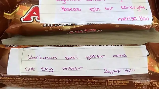 Ortaokul öğrencilerinden öğretmenlerine çikolatalı hediye