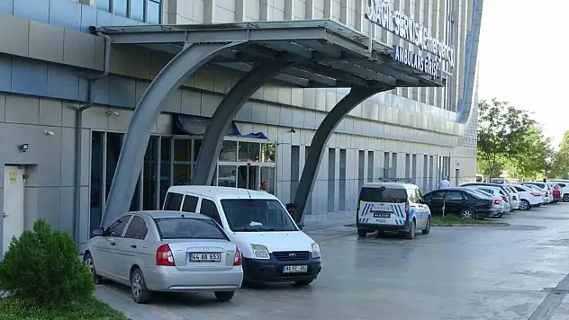 Otomobil ile motosiklet çarpıştı: 2 yaralı