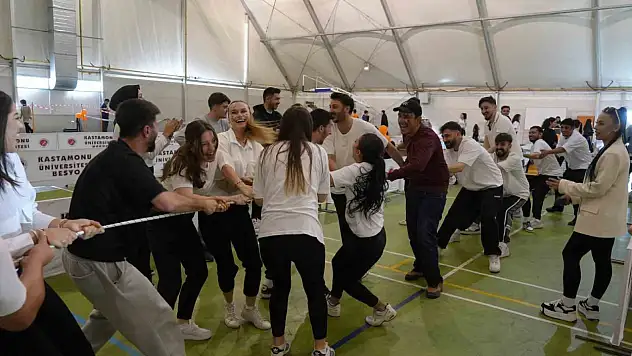 Özel bireyler için özel şenlik: Doyasıya eğlendiler