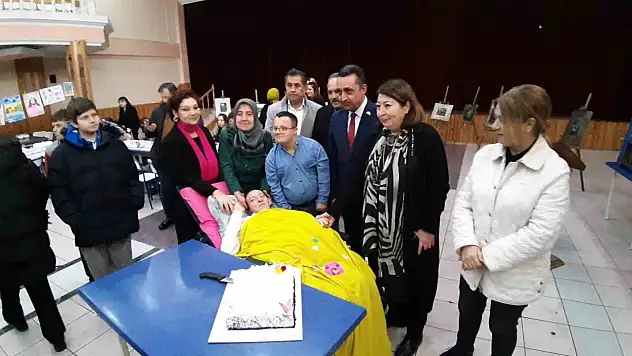 Özel öğrencilerin özel sergisi
