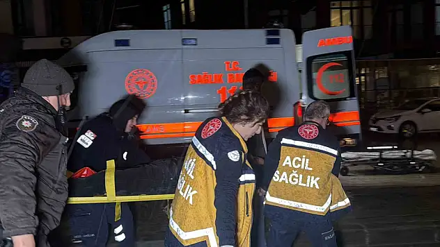 Park halindeki tıra çarpan motosiklet sürücüsü ağır yaralandı