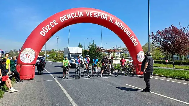 Pedallar okul sporları için döndü